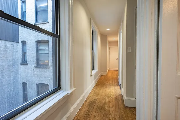 Rented by Metropolitan Equities | media 12