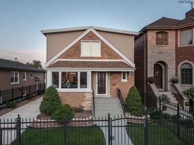 5551 S Mulligan Ave, Chicago, IL, 60638