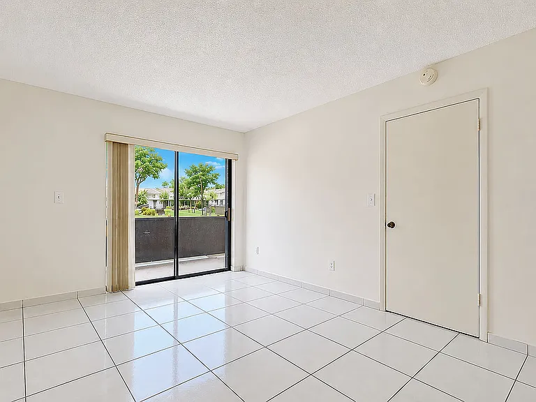 9732 Hammocks Blvd #102 — Photo 35