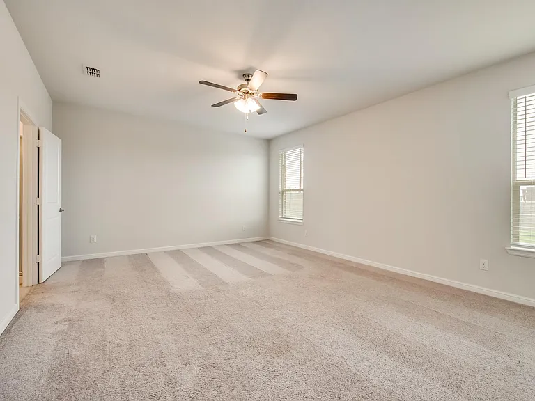 1308 Canary Ln — Photo 9