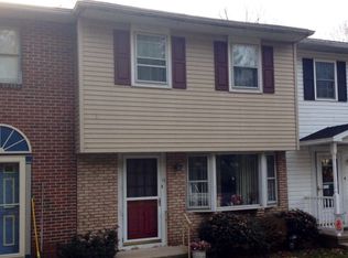 11 Yorktowne Rd, Pottsville, PA 17901