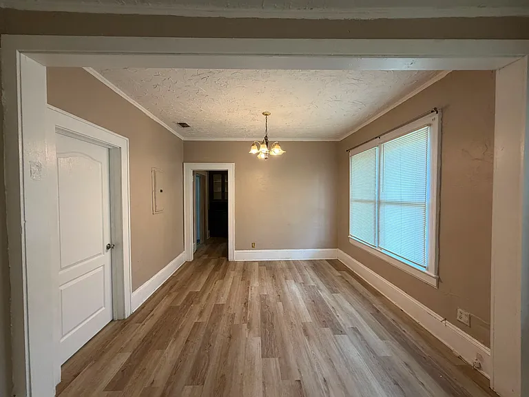 623 Ivy St — Photo 8