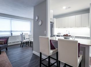 100 Tyndall Ave #1081449, Toronto, ON M6K2E2
