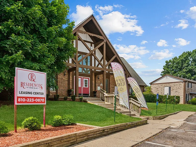 Residences at Grand Blanc Apartments - Grand Blanc, MI — Photo 41