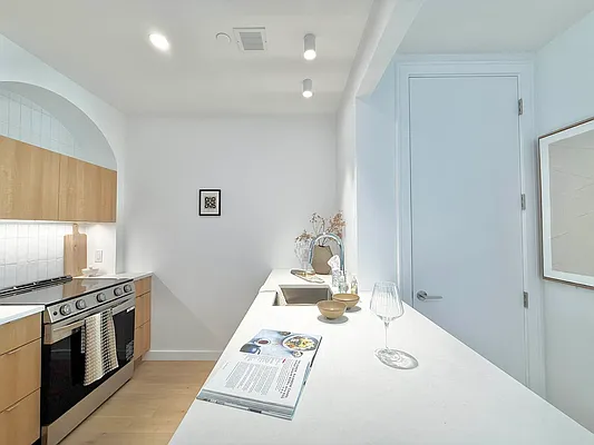 Rented by Watermark Capital Management LLC | media 22