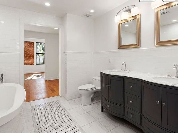 2nd image of 340 N Dequincy St