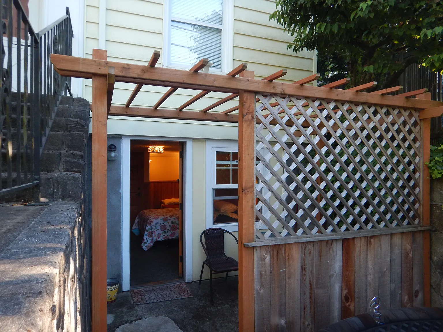 Studio, 650 sqft, $1,295 — Photo 3