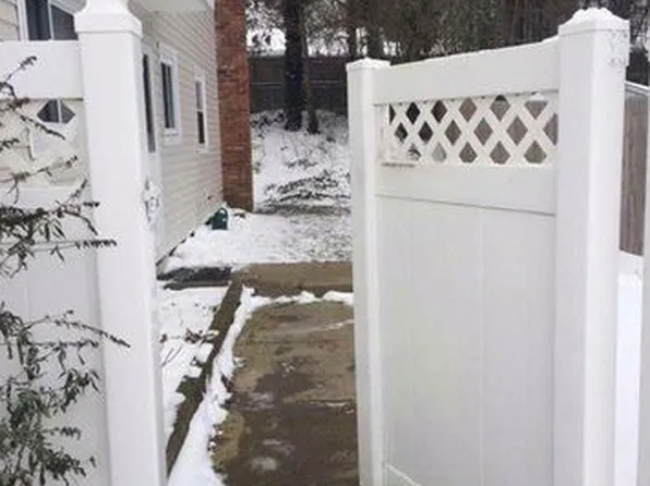 49 Huron St, Port Jefferson Station, NY 11776