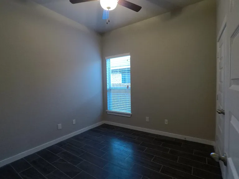 120 Hidden Springs Dr — Photo 7