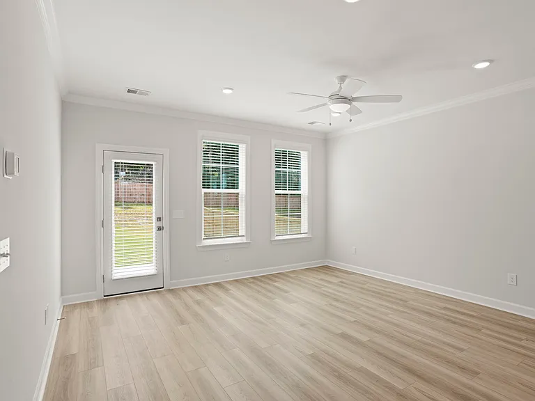 7043 New Horizons Ln — Photo 30