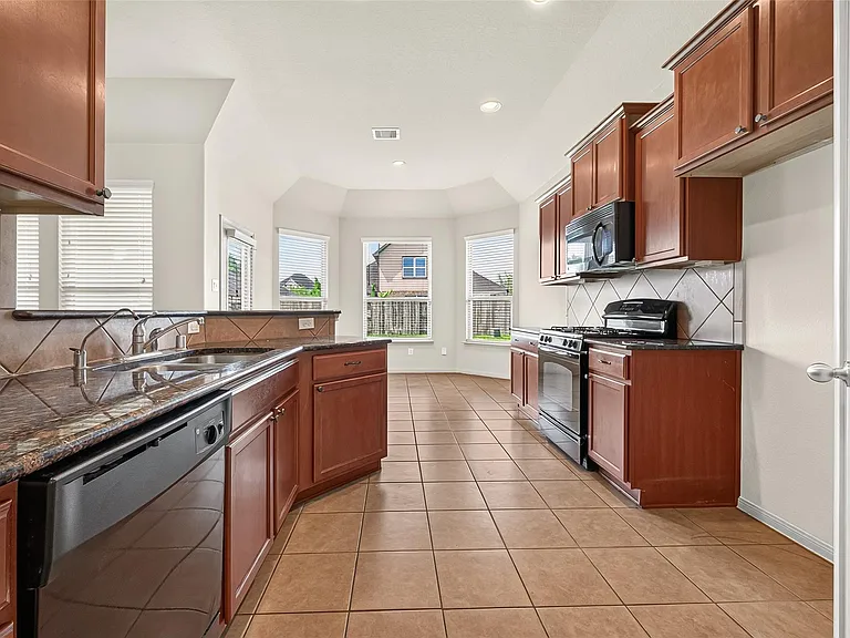 9214 Cavalier Ln — Photo 16