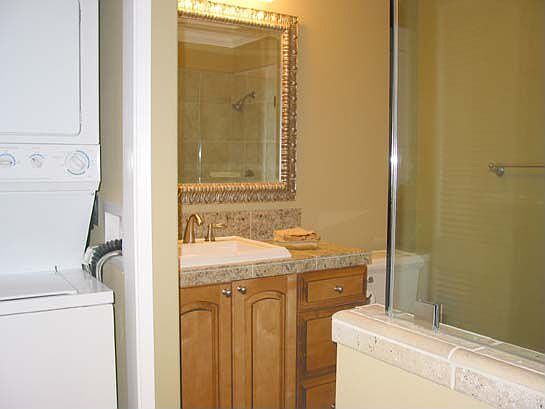 3/8" wraparound glassed in Luxury Shower