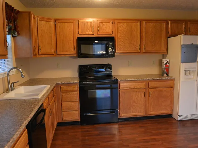 12935 Galloway Cir — Photo 5