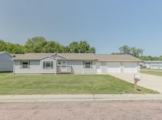2402 Chicago Ave, Spirit Lake, IA 51360
