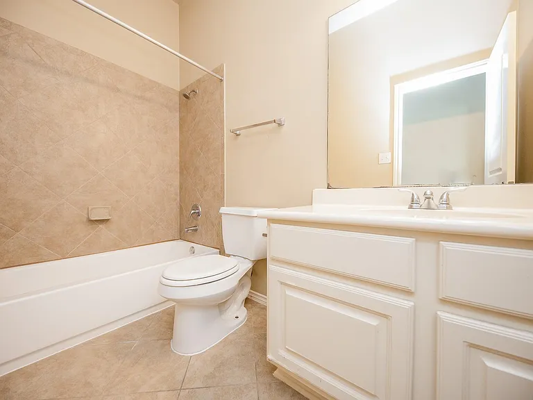 4019 Windmill Creek Dr — Photo 23