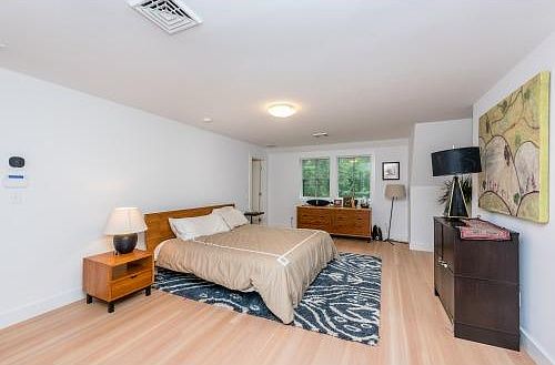 5th image of 153 Gun Hill St