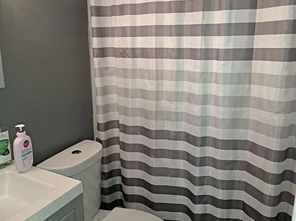 4676 Country Ln #53, Warrensville Heights, OH 44128