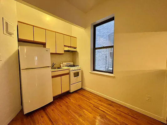 Rented by CitySites Real Estate Group | media 12