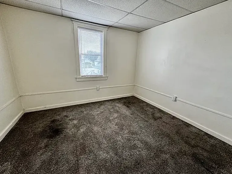 335 S Wood St #3 — Photo 2