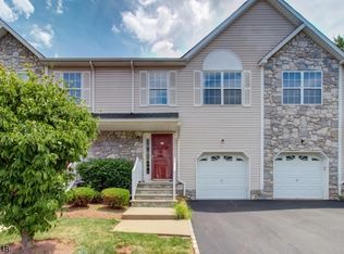 11 Dina Ln, Somerset, NJ 08873