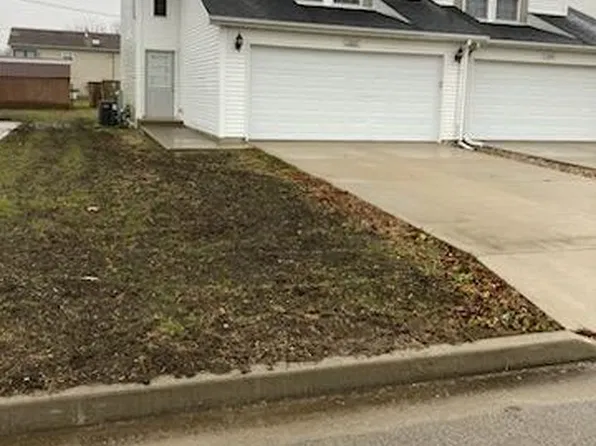 1312 N Kennedy Dr, Pontiac, IL 61764