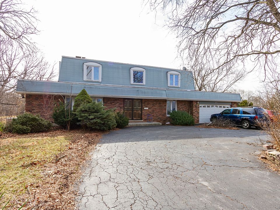 1st image of 85 Graymoor Ln