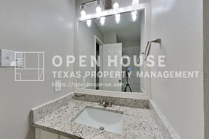 16127 Hilton Head Ln — Photo 15