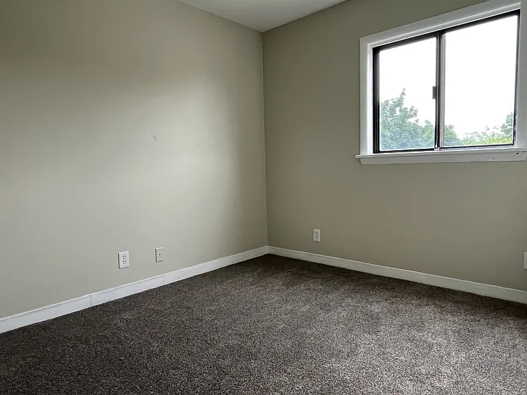 533 Saint Marys Dr — Photo 12