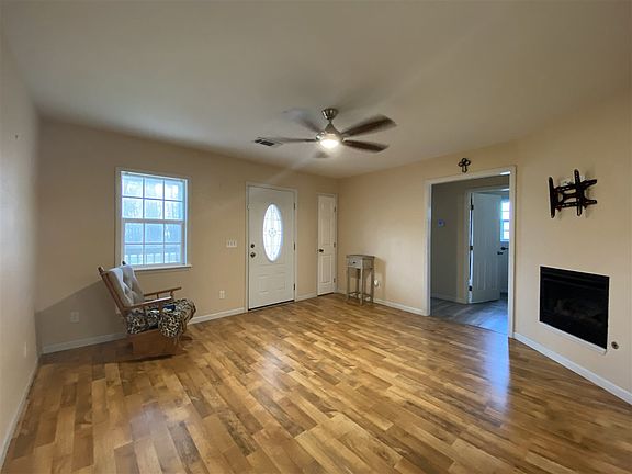 4th image of 2660 Roosevelt St