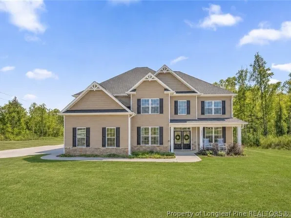 6132 Shannon Woods Way, Hope Mills, NC 28348