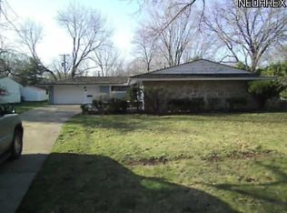 15528 Henley Rd, East Cleveland, OH 44112