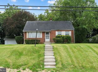 12 Carolyn St, Harrisburg, PA 17112