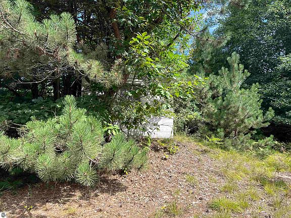 3rd image of 0 Cedar Lake Rd