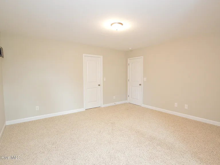 122 Permeta Dr — Photo 16
