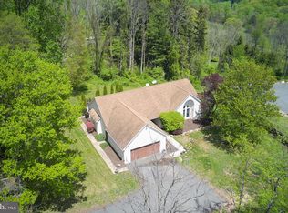 101 Nuss Rd, Bechtelsville, PA 19505