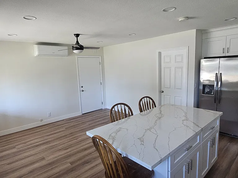 24261 Groven Ln — Photo 6