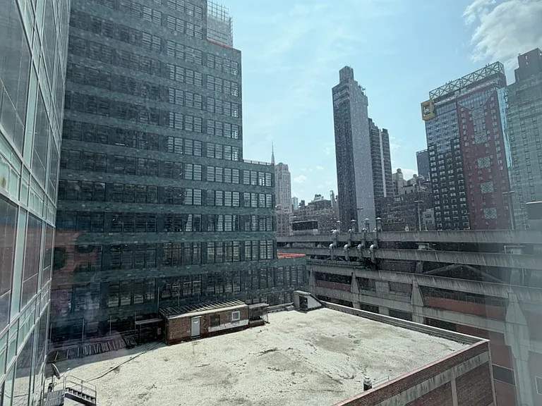 350 W 42nd St #10I — Photo 27