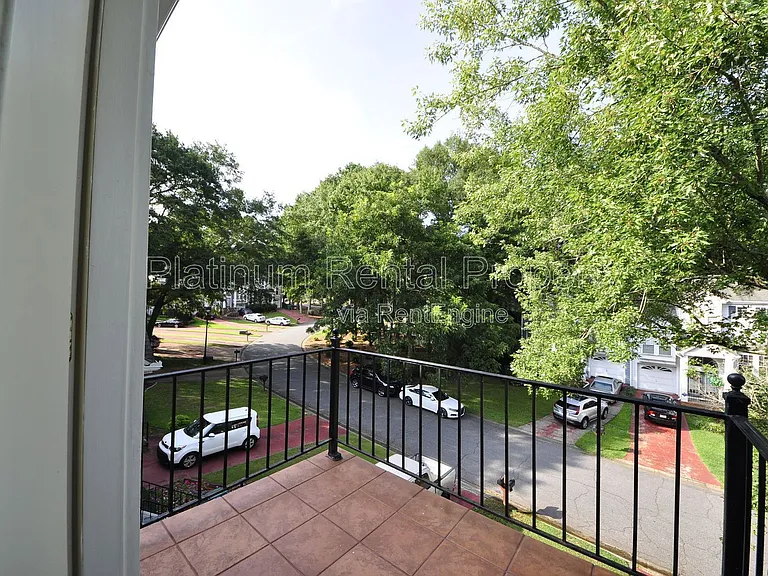 2198 Goodwood Blvd SE — Photo 24