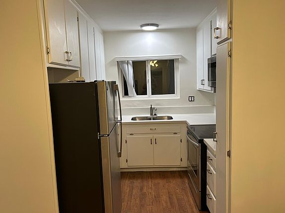 3rd image of 4580 Glacier Ave APT 20