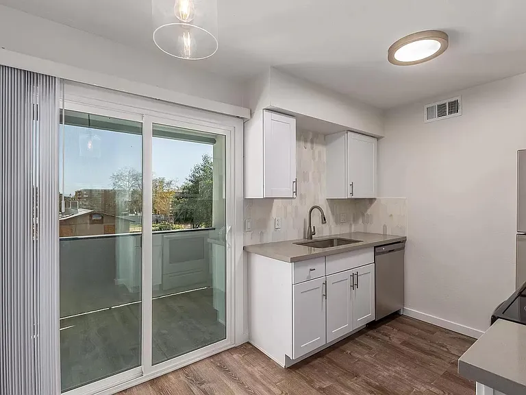 7602 E Polk St #101 — Photo 22