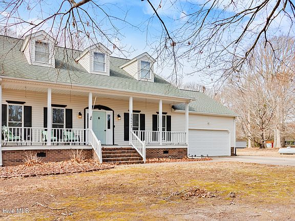 2nd image of 1521 Owens Drive