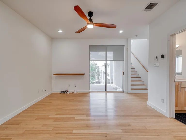 5517 Agatha Cir — Photo 11