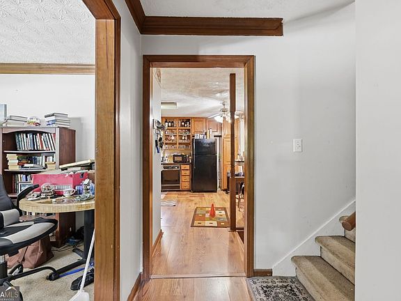 4th image of 4118 Rocky Ledge Way
