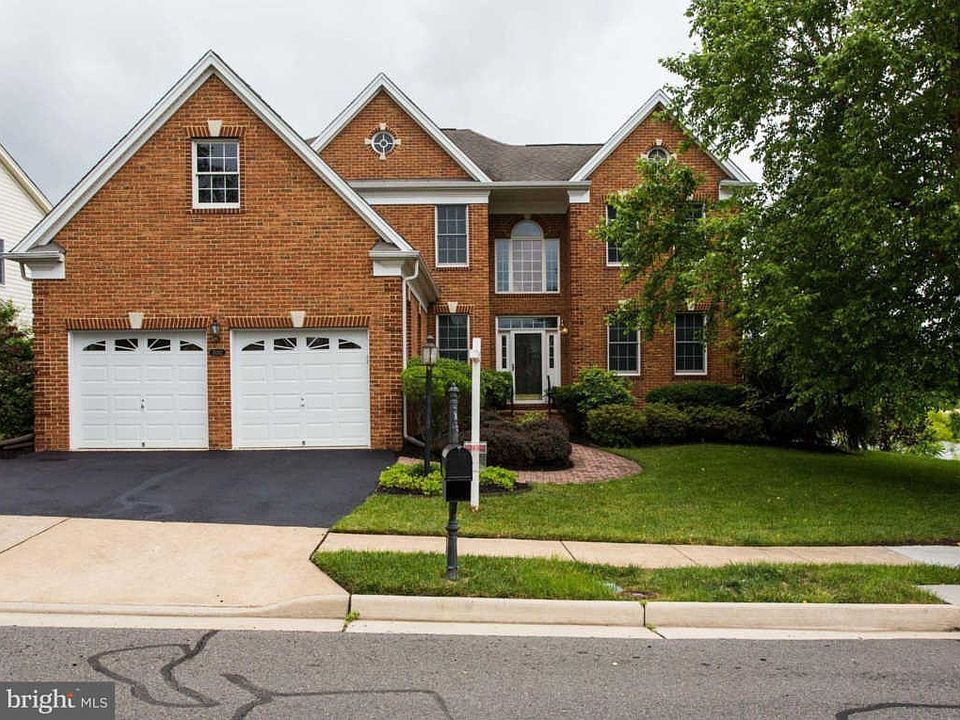 1st image of 15242 Golf View Dr