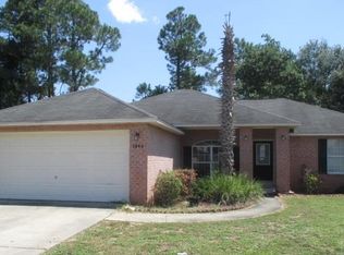 7890 Lola Cir, Navarre, FL 32566