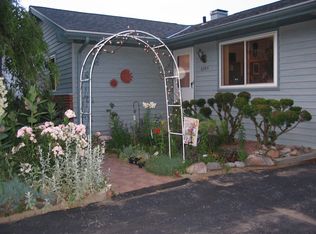 6931 Cliffside Dr, Racine, WI 53402