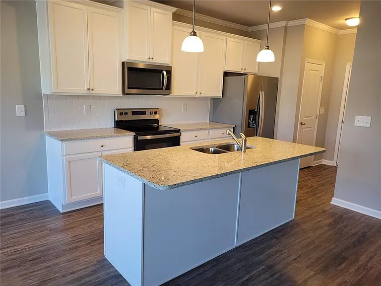 5205 Fox Den Rd — Photo 7