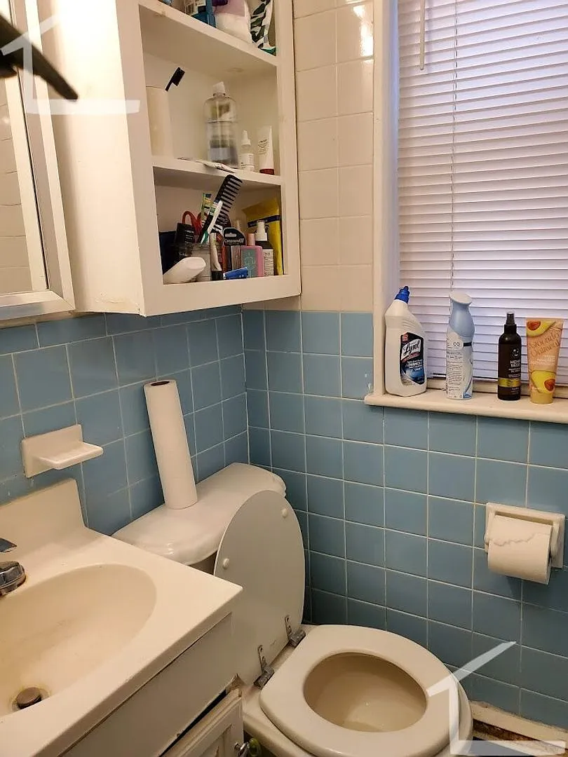 Great 2 Bed Close to BU and Green Line! — Photo 4