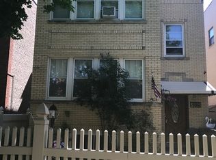 5525 N Sawyer Ave, Chicago, IL 60625