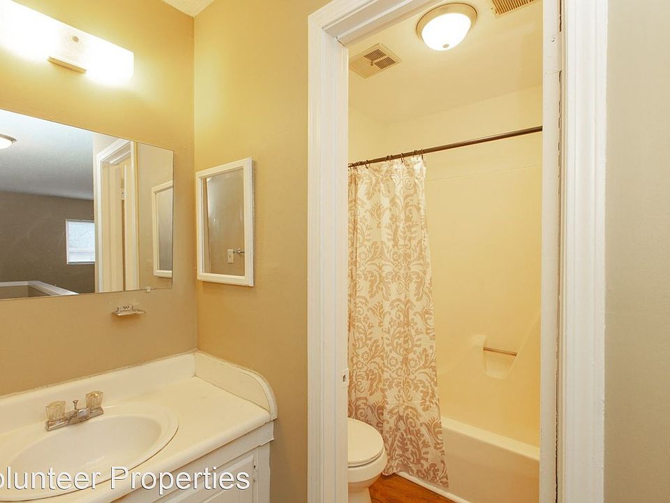 2nd image of 800 Academy Ln APT G14